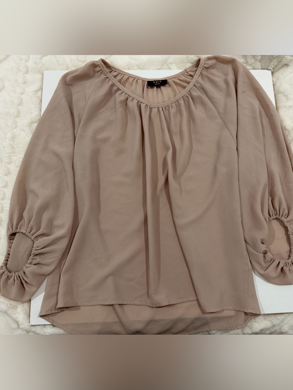 Vici Taupe Puff-Sleeve Tunic Blouse